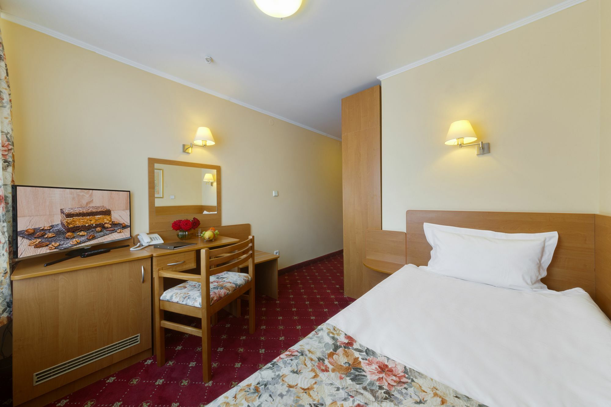 Nadiya Hotel Ιβανό-Φρανκίβσκ Εξωτερικό φωτογραφία